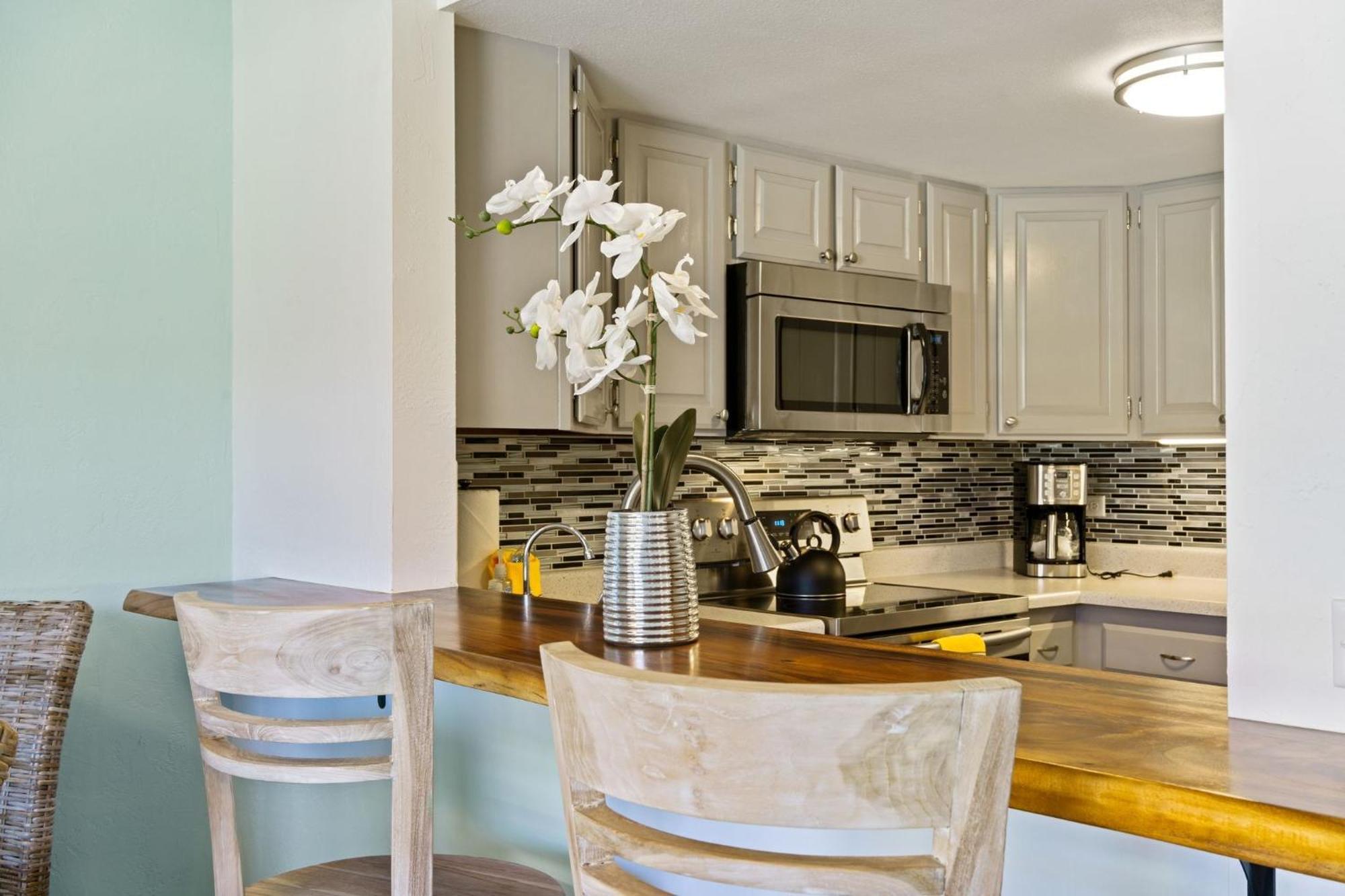 Apartment Big Island White Sands Village By Coldwell Banker Island Vacations